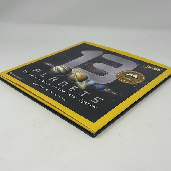 NATIONAL GEOGRAPHIC: 13 Planets: The Latest View of the Solar System - Picture 4 of 6